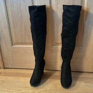Fiona dress boots. Size 7. Black suede. Side zipper.